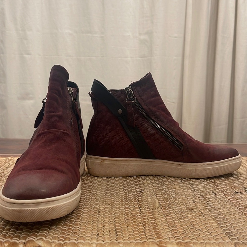 Miz Mooz leather hi top sneakers